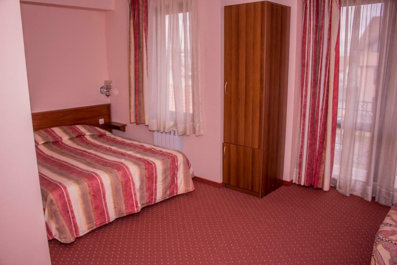 Family Hotel Ivel - Семеен хотел Ивел Банско Экстерьер фото